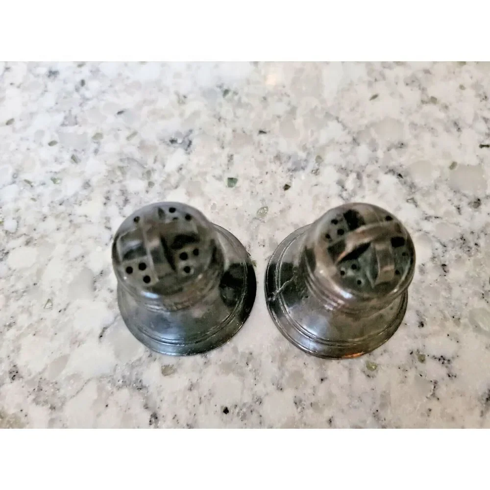 Blecher USA Salt and Pepper Shakers Vintage Liberty Bell Heavy.‎